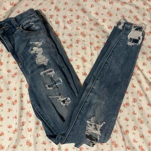 Light wash ripped AE jeggings